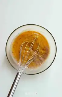 Make Mango and peach popsicles step 4