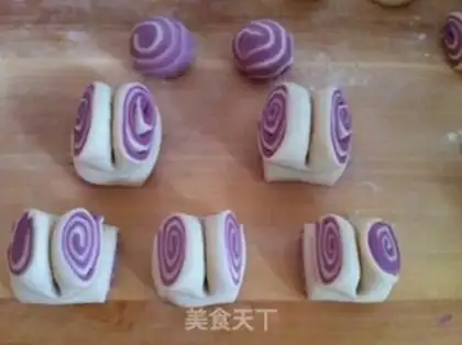 Make Potato-coloured buns step 10