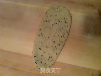 Make Milk eggs, black sesame toast step 4