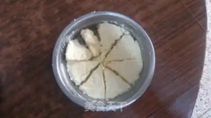 Make shrimp cheese pizza step 8