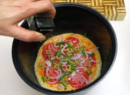 Make shrimp cheese pizza step 9