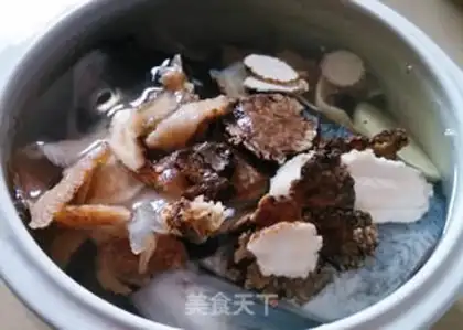 Make Zinmahkawa bow and fish head soup step 4