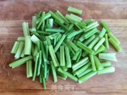 Make Celery peanuts step 3