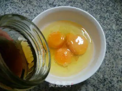 Make Fried eggs step 1