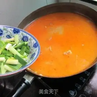 Make Cricket garlic soup pot step 11