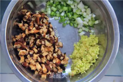 Make Flaming mushroom salami rice step 5