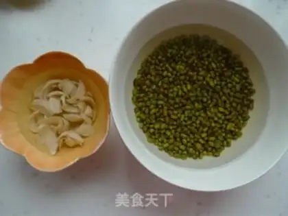 Make Lily green soy step 1