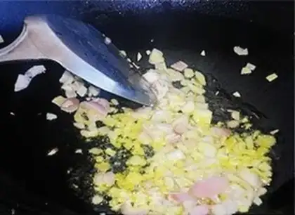 Make Sweet Jelly omelet step 1