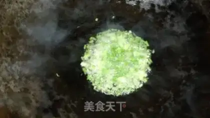 Make Creamed onions, lasagna step 1
