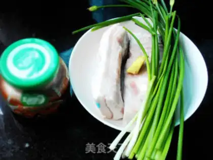 Make Hot cabbage makes meat step 0