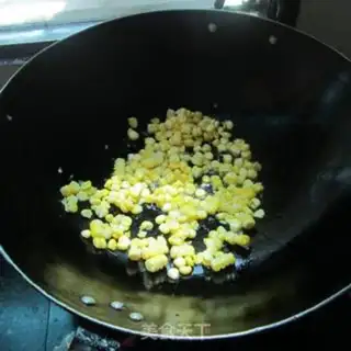 Make Sweet corn fried meat step 2