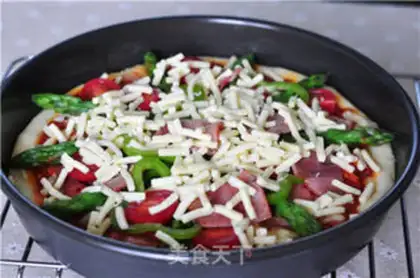 Make Bacon-fruit pizza step 11