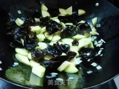 Make Scrambleded eggs step 5