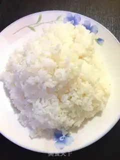 Make Pineapple rice step 1