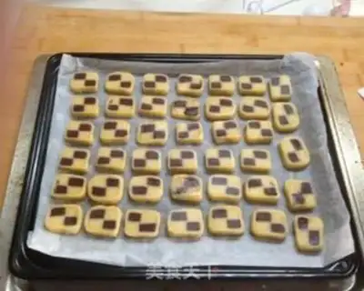 Make Chess cookies step 14