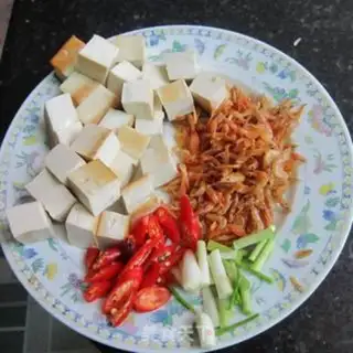 Make Spicy rice tofu step 1