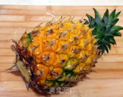 Make Pineapple rice step 0