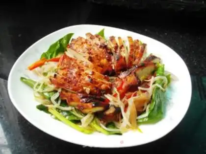 Make Thai chicken spinach salad step 9