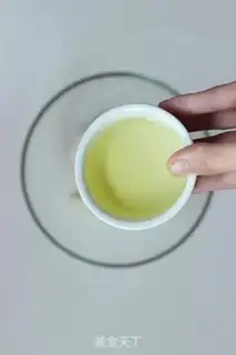 Make LITTLE Q CAKE step 2