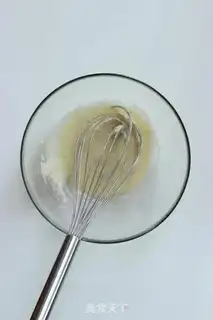 Make LITTLE Q CAKE step 3