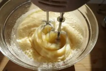 Make Japanese sponge cake step 1