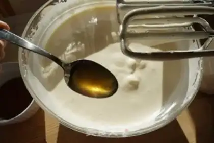 Make Japanese sponge cake step 2