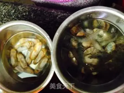 Make Seafood soup step 0