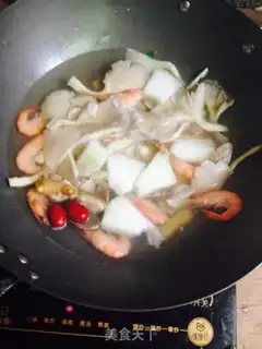 Make Seafood soup step 5