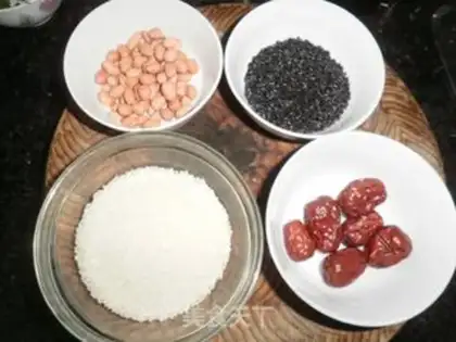 Make Porridge of the red-tree purple peanuts step 0