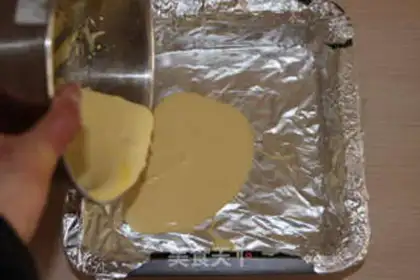 Make Tiger cake roll step 2