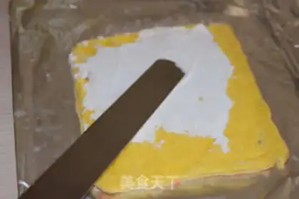 Make Tiger cake roll step 8
