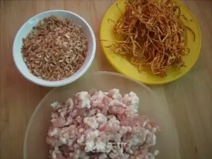 Make Goldflies, red rice balls step 0