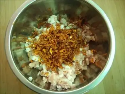 Make Goldflies, red rice balls step 2