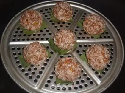 Make Goldflies, red rice balls step 6