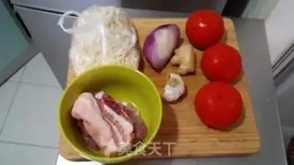 Make Tomato noodles step 0
