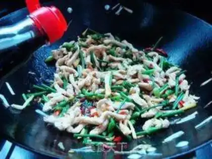Make Cracked peppers, fried chickens step 7