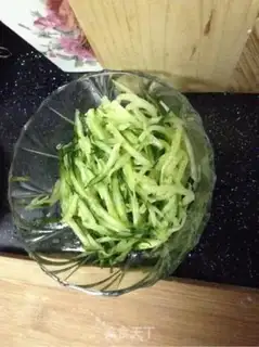 Make The cucumber guacamole step 0
