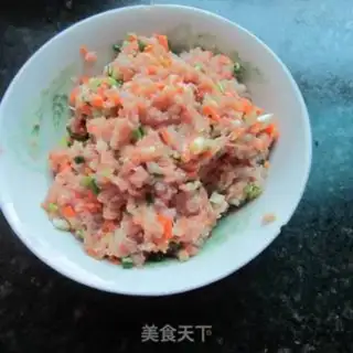 Make Fried carrots, mackerel boxes step 2