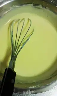 Make Yogurt cake step 4
