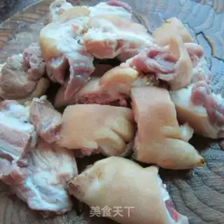 Make Bean curry pig hoof step 2