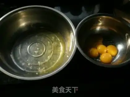 Make Strawberry birthday cake step 1