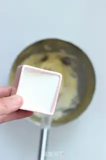 Make blueberry skincake step 5