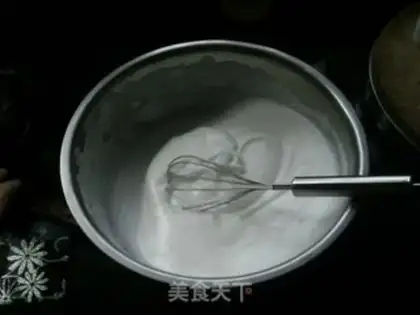 Make Strawberry birthday cake step 8