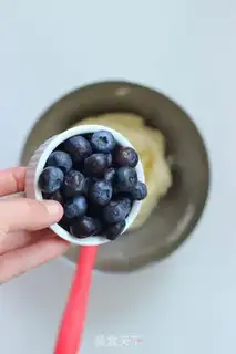 Make blueberry skincake step 7