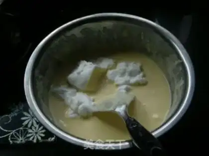 Make Strawberry birthday cake step 9