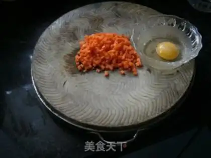 Make Yangzhou fried rice step 1