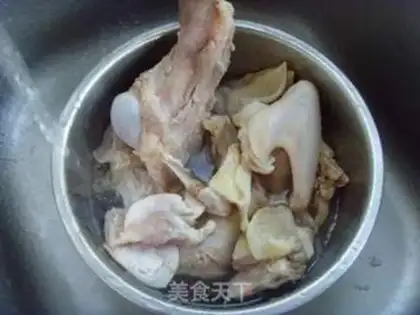 Make Five fingers of peach chicken soup step 0
