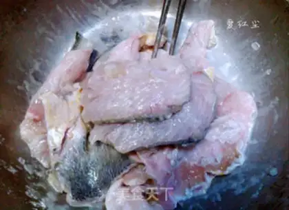 Make Yellow fish noodles step 1