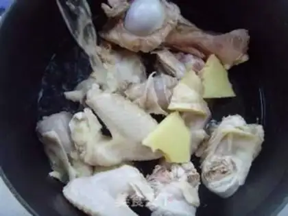 Make Five fingers of peach chicken soup step 2