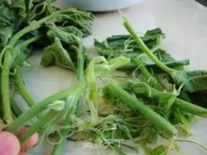 Make Garlic for pumpkin vines step 0